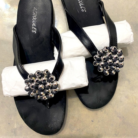 Sandals - Picture 4 of 6